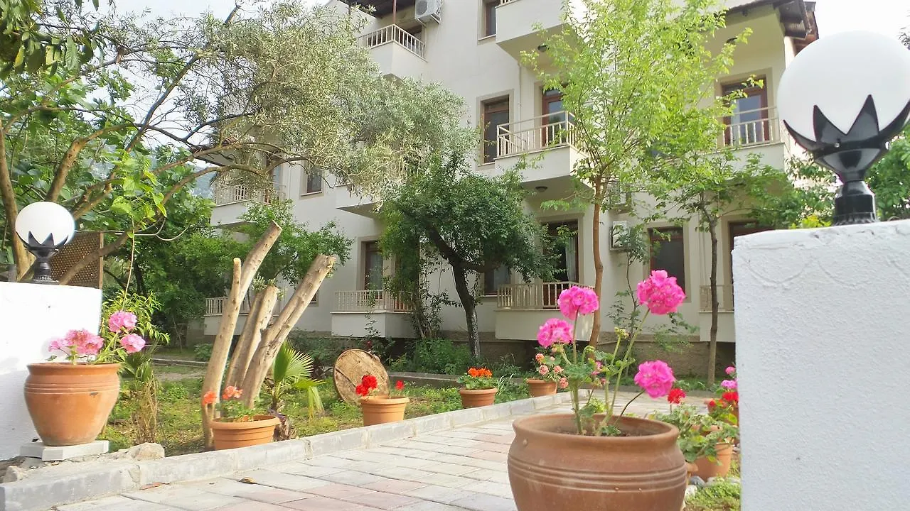 Unlu Hotel Ölüdeniz 2*,