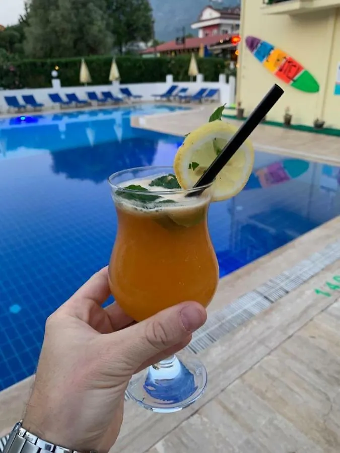 Unlu Hotel Ολουντενίζ 2*,